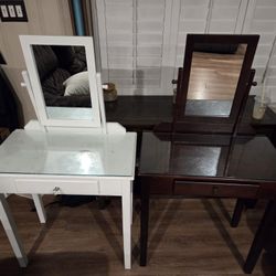 Vanity Desk With Mirror