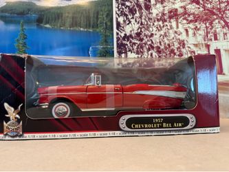1:18 Scale 1957 Chevrolet Bel Air Convertible Diecast Car. New Unopened.
