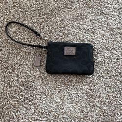 Coach Poppy Wristlet