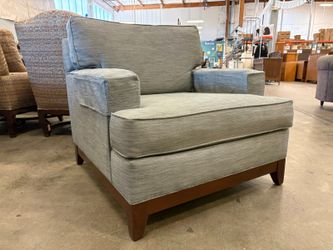 ETHAN ALLEN Light Blue Herringbone Accent Chair