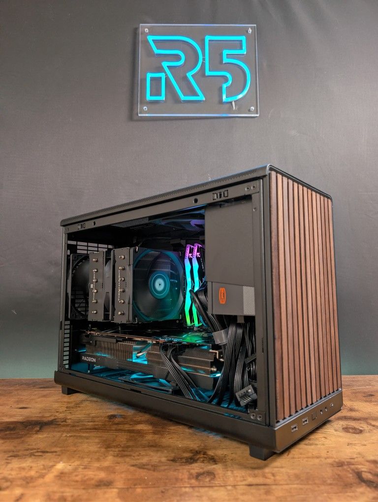 RX 7900xt // Ryzen 7 9700x // 32GB DDR5 // 1TB NVMe // WiFi