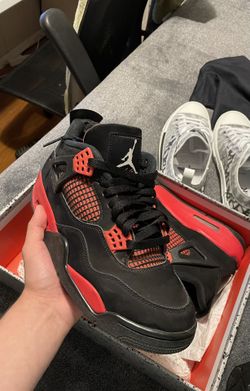 Jordan 4 Red Thunder Size 9