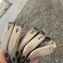 Callaway Hawkeye Irons New Medium Grips