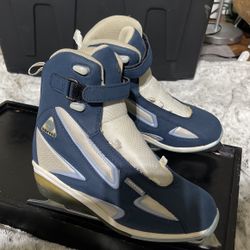 Shoes.figure Skating Size 8 