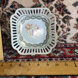 Antique Porcelaine De Saxe  Reticulated Dish