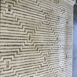 8 X 10 Beautiful Grey / Cream Rug