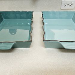 Teal Baking Dishes And Pie Dishes 