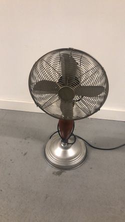 Classic fan very strong good condition work great