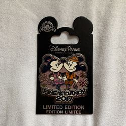 Disney parks Pin Traders 2017 Fine & Dandy Mickey Limited Edition Enamel Pin 