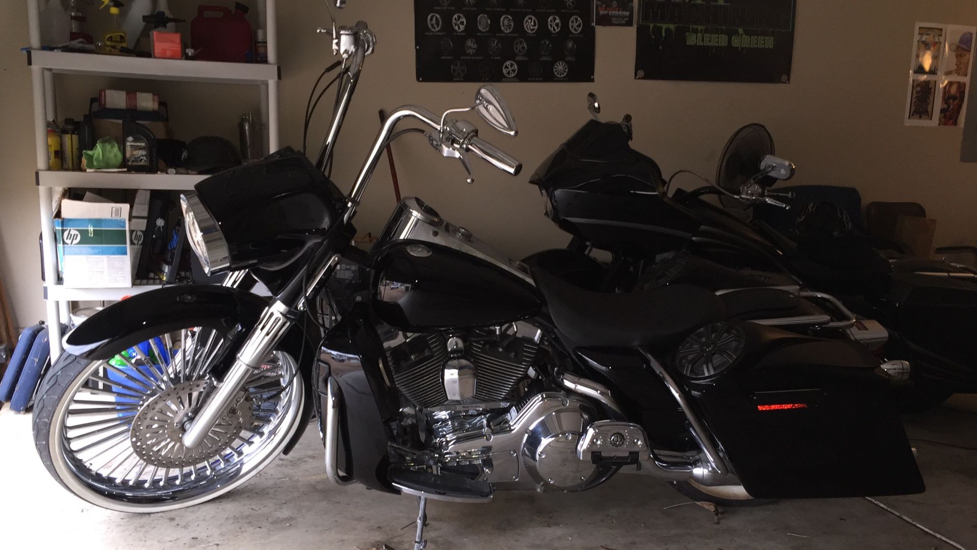06 Harley Davidson Road King 26 inch front wheel 12k miles for Sale in