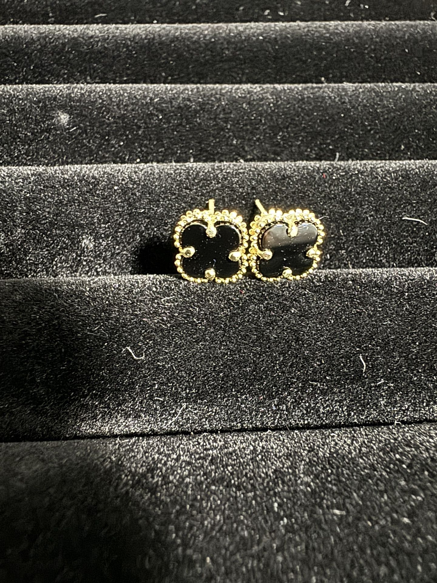 14 K Yellow Gold Black Stone Stud Earrings