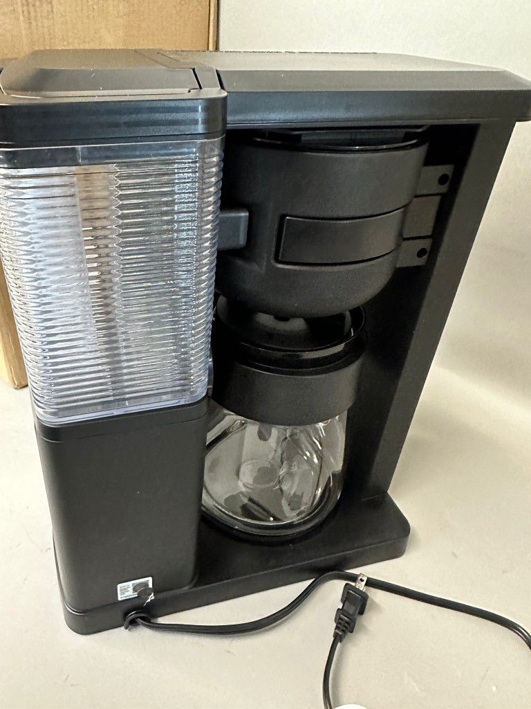 Open Box Ninja Hot & Iced 10 Cup Glass Carafe ice Coffee Machine