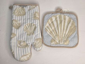 Cuisinart Oven Mitt and Pot Holder Set Coastal Seashell Blue White Tan Striped
