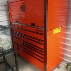 Matco tool box with hutch