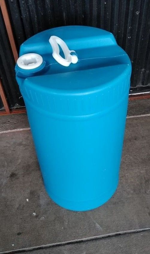 earthquake water storage containers