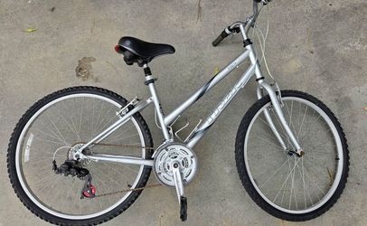 TREK woman's bicycle