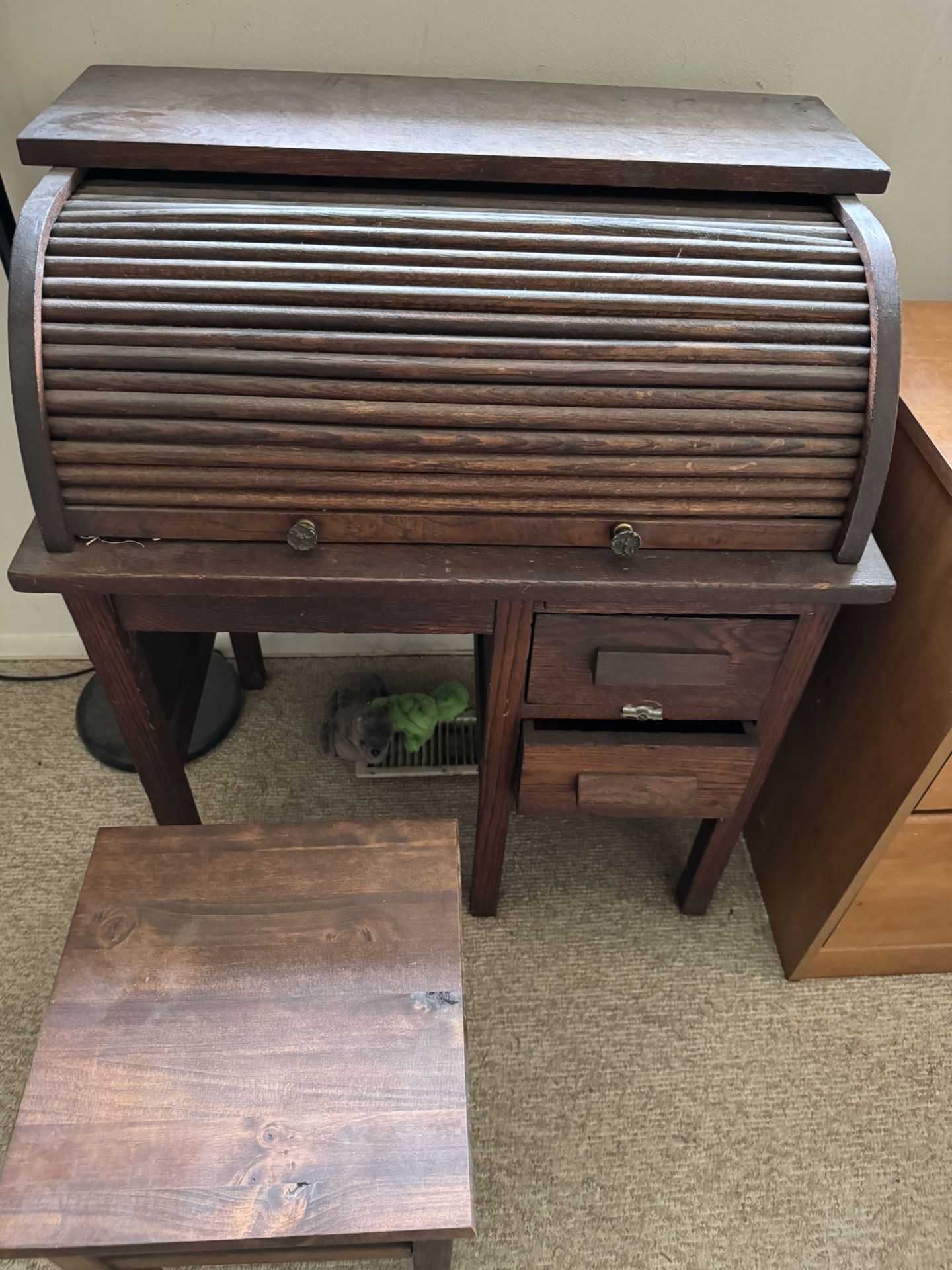 Study Table Vintage