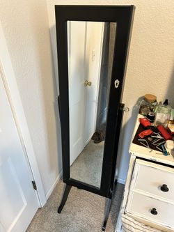 Standing Mirror And Jewelry Organizer