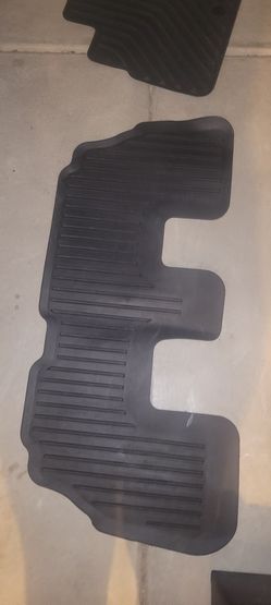 Kia Telluride All weather floor mats, used good condition $ 200 obo 