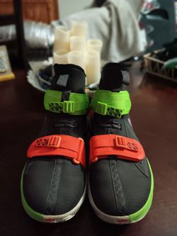Nike LeBron Soldier Basketball Sneakers