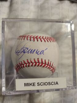 Mike Scioscia Signed Baseball