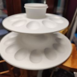 Tupperware Egg Tray 