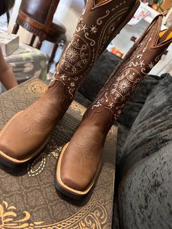 Botas chatas de mujer / squared toe women boots