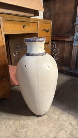 24” tall porcelain floor vase