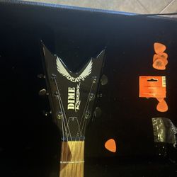 Dean Dime Bag Deroll style   electric guitar w/case