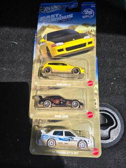 HOT WHEELS