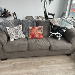 Couch, 3-seat, gray