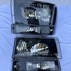 Ford F250/F350/F450/F550 Headlight Year 2000-2004