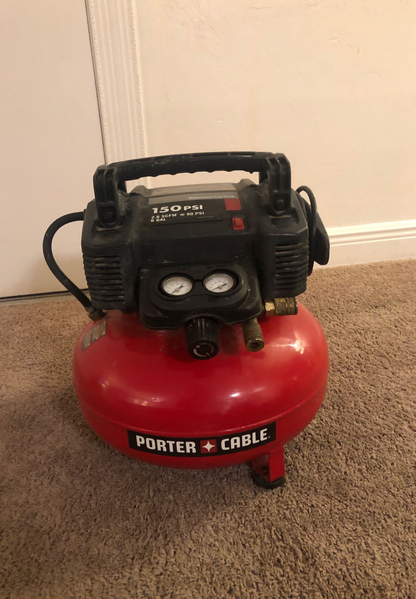 Porter-Cable C2002 Air Compressor, 6 gal, 150 psi, 2.6 scfm at 90 psi Oil-free pump design for reliability and no maintenance. Low amp motor starts e