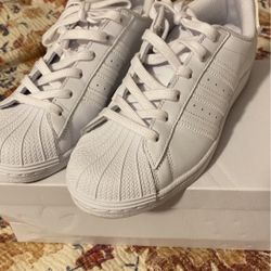 Kids 6 ADIDAS superstar Classics