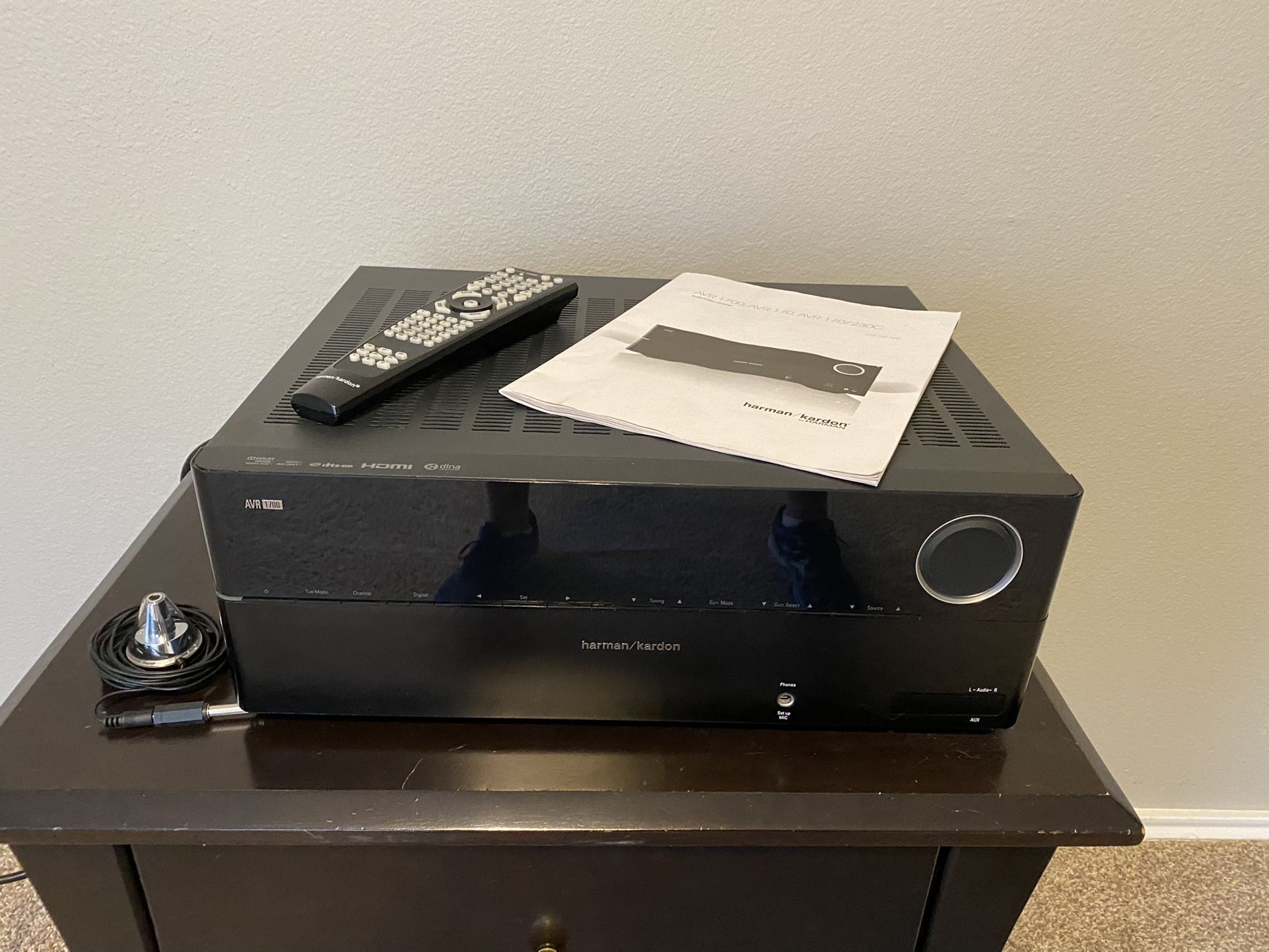 Harman Kardon AVR 1700 5.1 Receiver 100 wats per channel