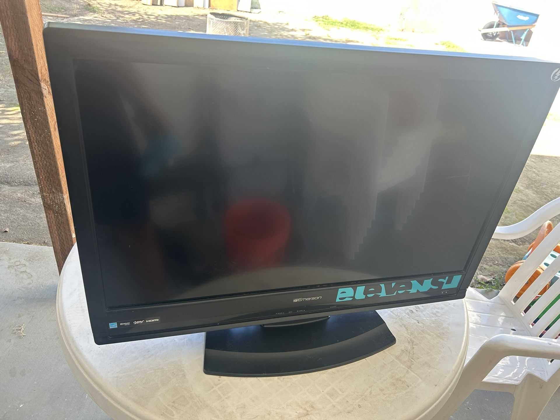 31 Inch Emerson HD TV