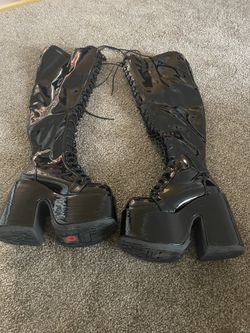 Demonia Patent Leather Camel Lace Up Platform Boots 