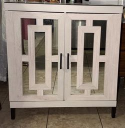 Cabinet/bar