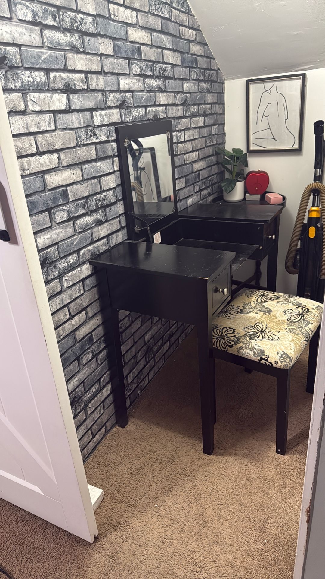 Makeup Vanity 