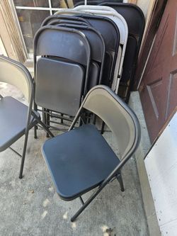 12 CHAIRS FOLDABLE METAL HEAVY DUTY IDEAL FOR PARTYS, MEETINGS, ETC STILL IN VERY GOOD CONDITION NICE AND CLEAN FOR ANY QUESTION TEXT PLEASE SE HABLA 