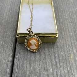 Gold Plated Pendant Necklace 