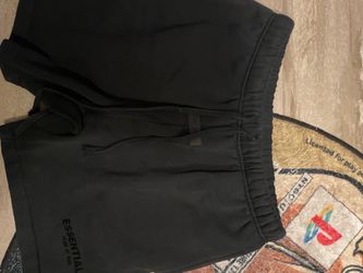 Essential shorts size S 25$