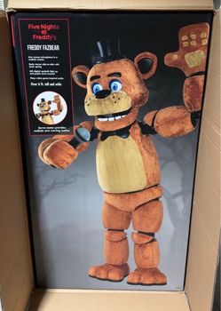 Five nights at Freddy’s Freddy Fazbear’s animatronic (New) sealed