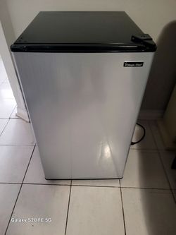 Minirefrigerador magic chef
