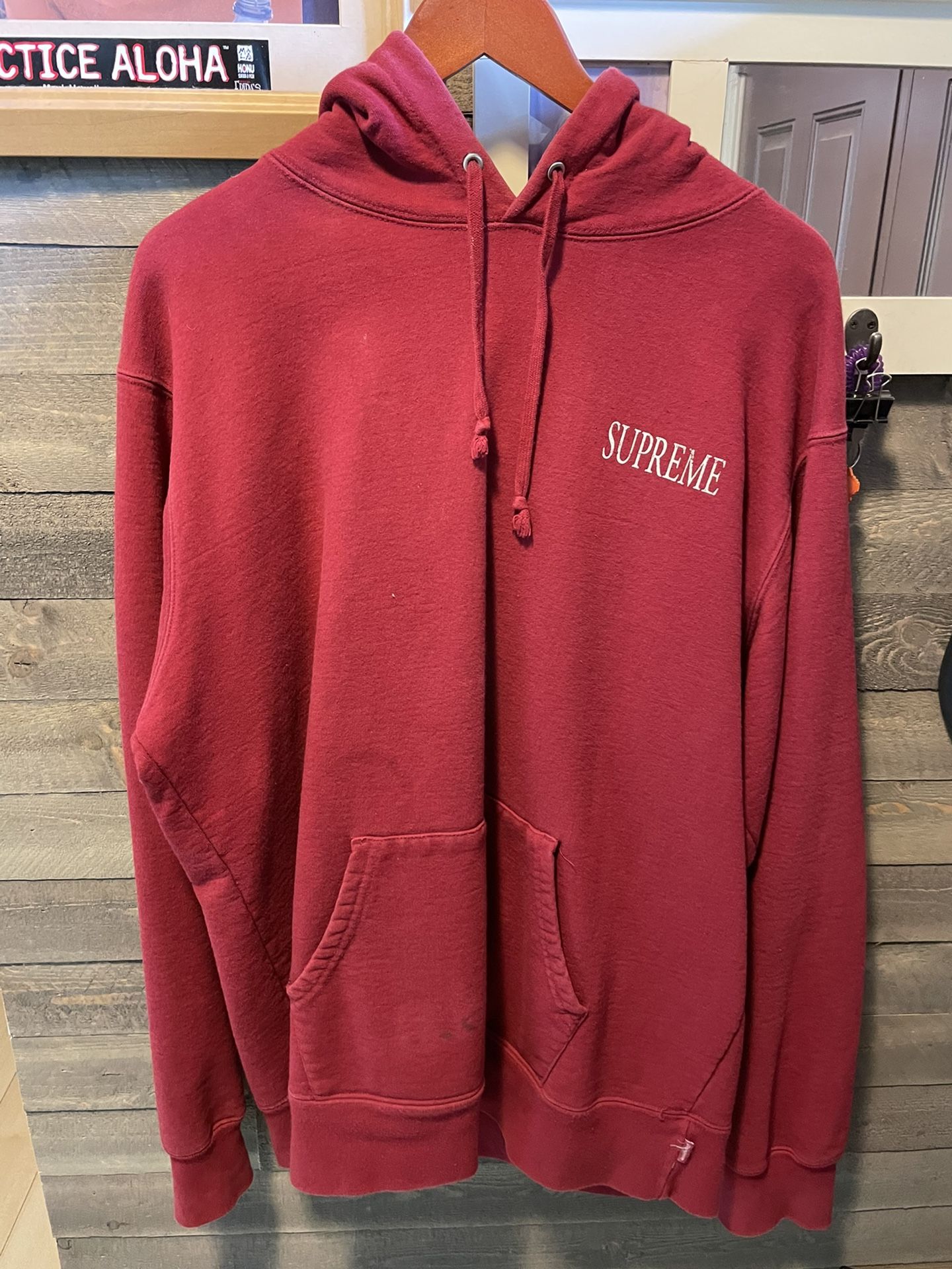 Supreme Hoodie 