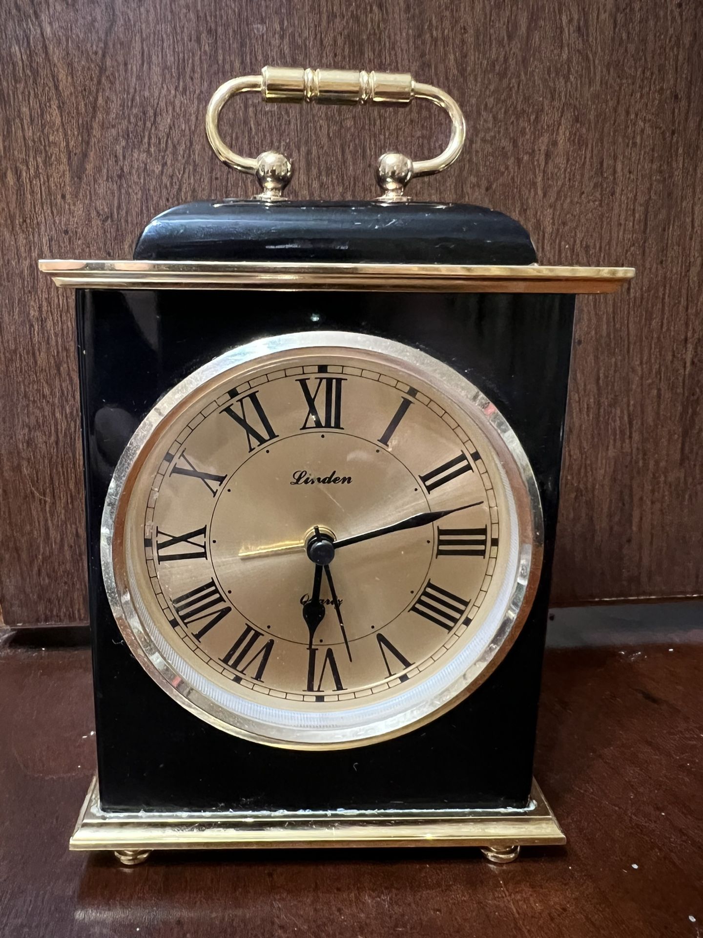 Vintage Linden Desk Clock