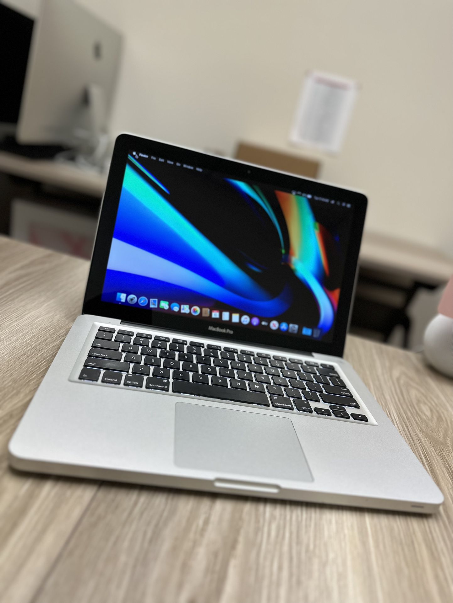 Apple MacBook Pro (250GB SSD) w/ MacOS Catalina
