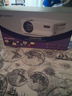 Vankyo Leisure 470r with roku express streaming player