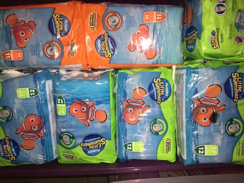 Huggies lil Swimmers