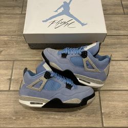 Jordan 4 UNC - Size 11